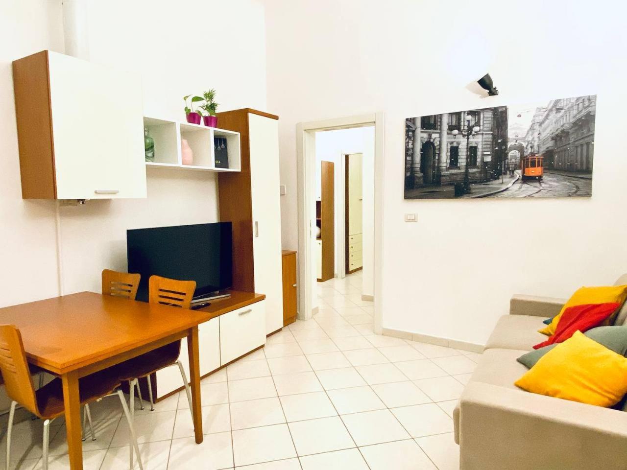 ミラノRinghiera House Tertulliano - Free Street Parking Nearbyアパートメント エクステリア 写真